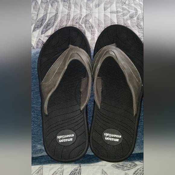 NWOT Amazon Essentials Daytona Sandal - Picture 3 of 11